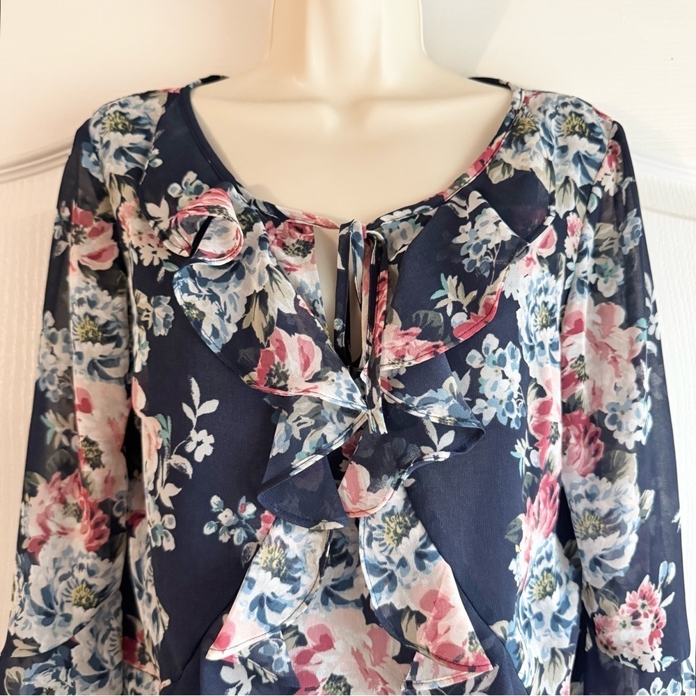 White House Black Market Floral Tiered Flounce Top - Picture 4 of 10